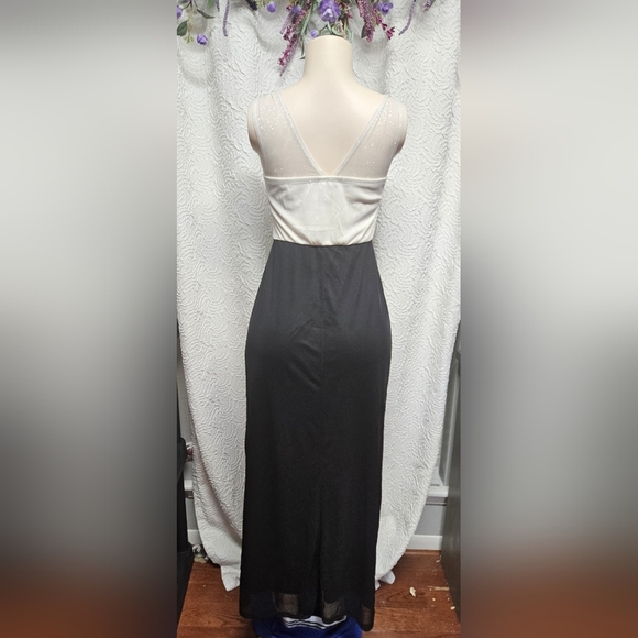 Enfocus Studio Cream and White Strapless Gown with Embellished Ruched Design - Picture 6 of 7